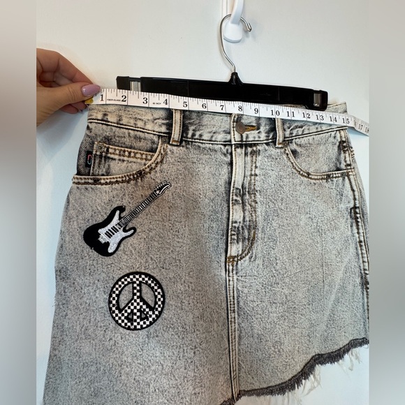 Marc Jacobs Denim Skirt with Patches โ Excellent Condition! - Picture 4 of 9
